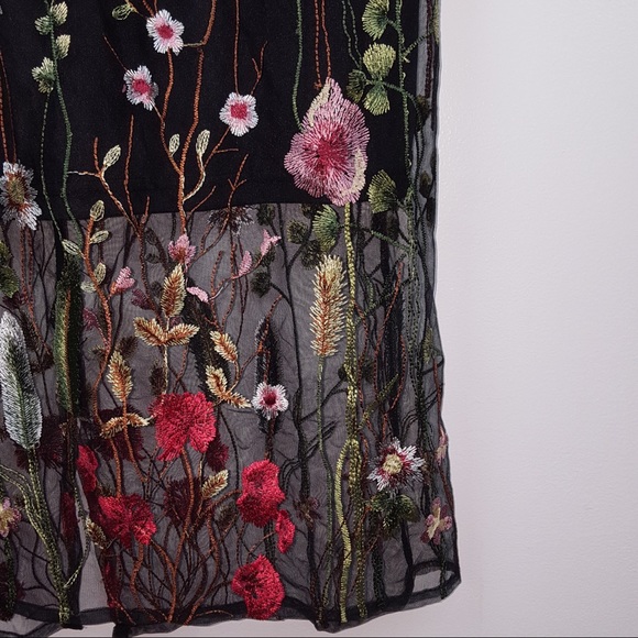 Promesa Floral Embroidered MIDI Dress in Black - Picture 7 of 9